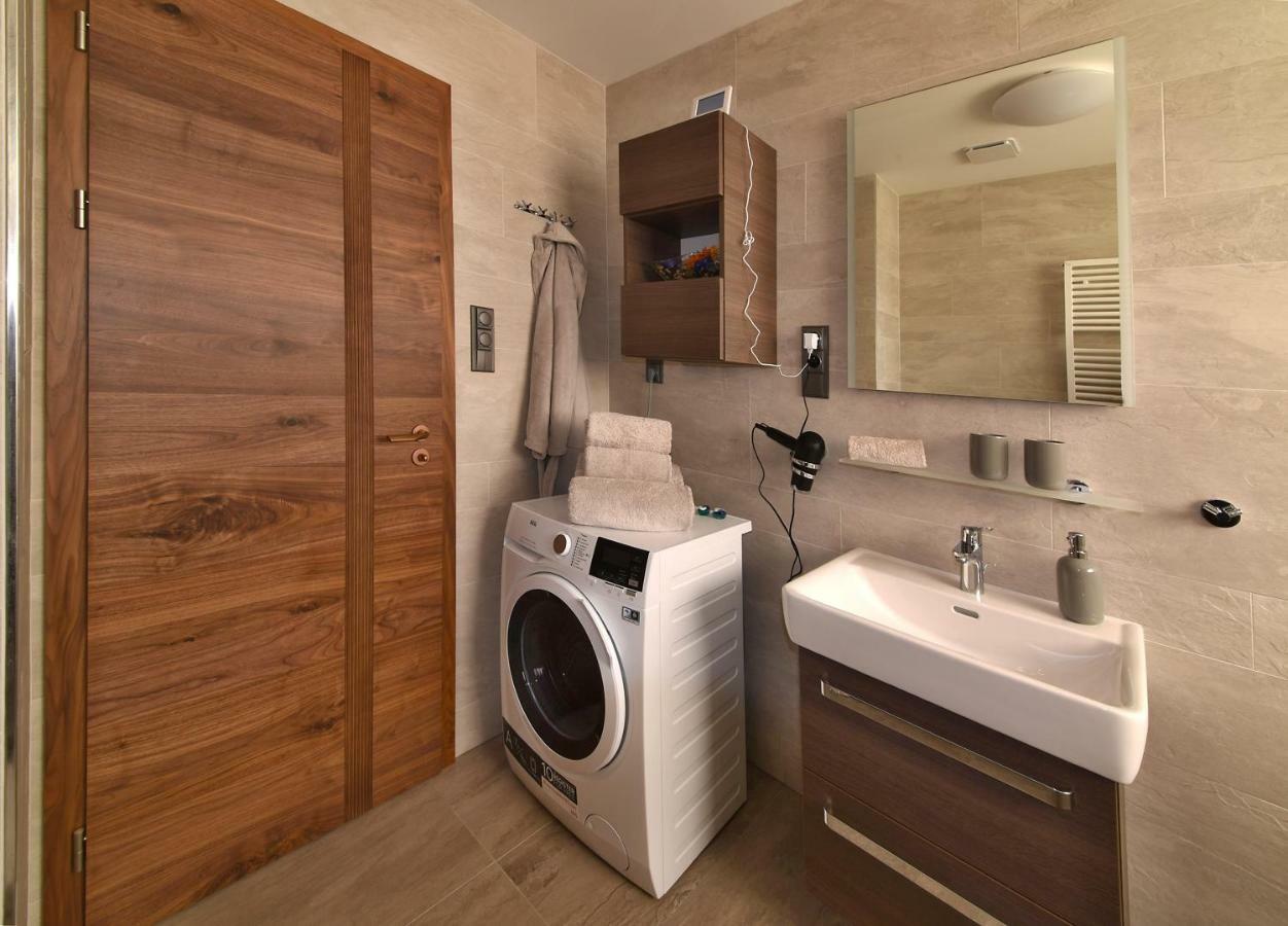 Apartment Adelka 104 With Private Whirlpool Špindlerŭv Mlýn Buitenkant foto